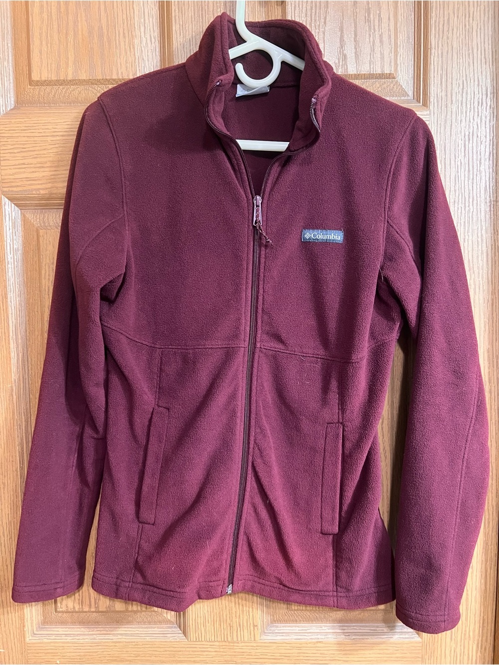 Columbia Women’s Fitted Maroon Full-Zip Fleece Jacket